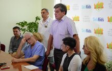 Фото 7: В міській дитячій клінічній лікарні Львова провідні фахівці з Канади консультують та оперують діток зі всієї України
