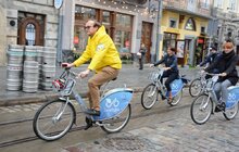 Фото 17: У Львові вперше провели позачергове засідання виконавчого комітету на велосипедах