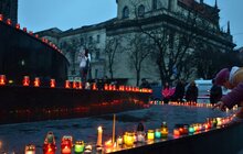 Фото 4: Свічки у центрі Львова - пам'ятаємо про жертв голодоморів