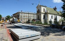 Фото 1: На перехресті вул. Личаківська-Мечникова розпочали встановлювати трамвайні плити