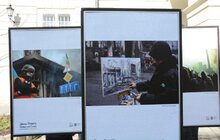 Фото 9: Біля ратуші представили тематичну виставку пам’яті Героїв Небесної Сотні