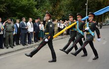 Фото 6: Біля будівлі Львівської облдержадміністрації відбулась урочиста церемонія підняття Державного Прапора України