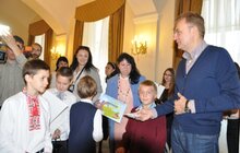 Фото 6: Міський голова нагородив переможців конкурсу дитячого малюнку «Купуй львівське»