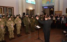 Фото 1: З нагоди 100-річчя бою під Крутами львів’яни підтримали загальноукраїнський флешмоб з виконання маршу «Героям Крут»