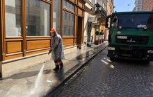Фото 1: Сьогодні на вулицях Львова працюватимуть порохотяги, а з п’ятниці повторно митимуть вулиці