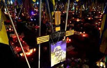 Фото 3: У Львові одночасно запалили лампадки на полях Почесних поховань воїнів