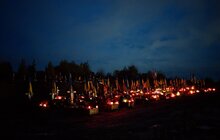 Фото 12: У Львові одночасно запалили лампадки на полях Почесних поховань воїнів