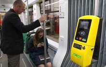 Фото 13: Mastercard та Ощадбанк обладнали львівські трамваї технологією безконтактної оплати