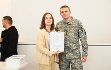 Фото 33: У Львові нагородили 230 учнів-волонтерів, що допомагали ЗСУ і переселенцям
