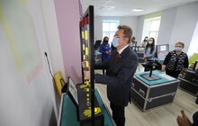 Фото 11: Школи Львова отримали третю наукову мобільну лабораторію