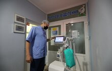 Фото 6: Благодійники передали медичним закладам Львова 4 апарати ШВЛ