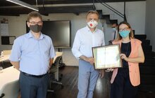Фото 18: Мер Львова вручив компанії «Ензим» подяку за допомогу місту під час карантину