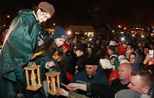 Фото 7: У Львові відкрили центральну міську ялинку