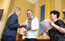 Фото 8: В Ратуші вручили 75 копій ключа від синагоги людям, які досліджують, зберігають та популяризують єврейську спадщину Львова та регіону