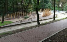 Фото 7: У Личаківському парку триває облаштування нового дитячого майданчика