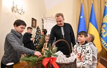 Фото 5: Цікаві історії, какао та мандаринки: вихованці ліцею «Просвіта» завітали в гості до мера Львова
