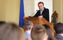 Фото 6: Міський голова Львова Андрій Садовий урочисто вручив стажувальникам програми «Перший кар’єрний крок» дипломи за результатами їх стажувань у міській раді