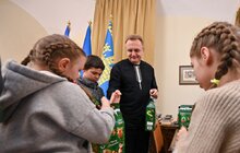 Фото 10: Цікаві історії, какао та мандаринки: вихованці ліцею «Просвіта» завітали в гості до мера Львова
