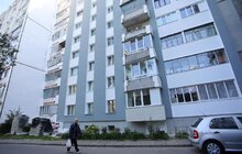 Фото 3: «Коли цей проект буде завершений, вартість опалення для людей буде на 50% дешевшою», — А. Садовий під час огляду робіт з термомодернізації будинку на вул. Патона, 27