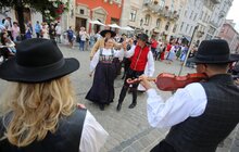 Фото 11: Центром Львова пройшов марш-парад усіх країн-учасників фестивалю «Етновир»