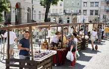 Фото 1: На площі Ринок діє Фермерський ярмарок