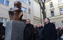 Фото 9: У Львові встановили погруддя Герою Небесної Сотні Ігорю Костенку