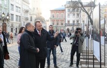 Фото 15: Дональд Туск розпочав візит до Львова з відвідин Ратуші