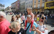 Фото 10: Львову урочисто вручили Почесний прапор Призу Європи