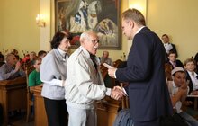 Фото 7: Мер Львова вручив ордери на квартири 45 сім’ям