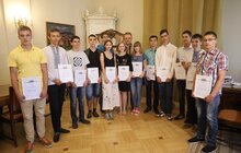 Фото 10: Міський голова Львова привітав випускників, які отримали найвищі бали за результатами ЗНО з базових дисциплін