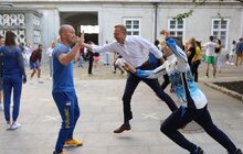 Фото 8: З нагоди Дня фізичної культури і спорту працівники Львівської мерії провели спільну розминку