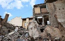 Фото 10: На пр. Свободи, 23 почали розбирати завали: протиаварійні роботи фінансуватиме власник сусіднього будинку (відео)