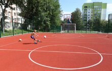 Фото 9: Напередодні нового навчального року у школі №30 капітально відремонтували спортивну зону