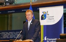 Фото 13: А.Садовий представив проекти енергоефективності Львова у Європарламенті