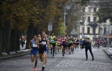 Фото 7: Стартував чемпіонат України з бігу по шосе «Run the world. Львівська десятка»