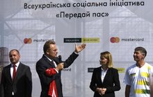 Фото 7: У Львові відкрили оновлений футбольний майданчик