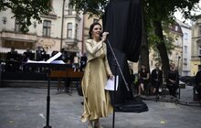 Фото 5: На площі Маланюка урочисто відкрили скульптуру Франца Ксавера Моцарта