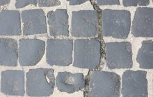 Фото 2: На вул. Бандери демонтують аварійну підпірну стінку: трамваї №1 та №2 курсуватимуть за частково зміненими маршрутами (відео)