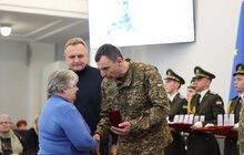 Фото 2: До Дня Збройних сил України 30 львів’ян, які захищали Україну, посмертно нагородили «Почесним знаком Святого Юрія»