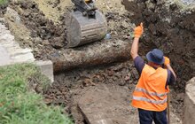 Фото 2: Теплові мережі вже на 70% готові до зими: на вул. Дж. Вашингтона розпочали заміну мережі під дорогою (відео)