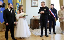 Фото 2: Військовий одружився у львівській Ратуші (відео)
