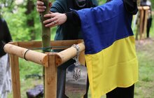 Фото 9: Алея пам'яті Героїв: у львівському парку родичі загиблих військових висадили дерева пам'яті