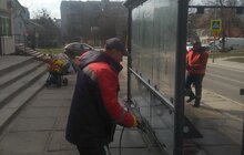 Фото 35: Комунальні служби дезінфікують місто: миють вулиці, тротуари, зупинки транспорту, сходові клітки будинків