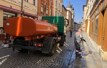 Фото 9: Сьогодні на вулицях Львова працюватимуть порохотяги, а з п’ятниці повторно митимуть вулиці