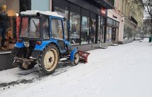 Фото 19: Усі комунальні служби залучені до прибирання міста від снігу