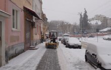 Фото 52: Для посипання доріг від ожеледиці минулої доби використано 527 м3 піскосуміші та 186 м3 солі