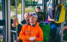 Фото 3: У Львові для захисників, які відновлюються у реабілітаційних центрах, провели екскурсію трамваєм