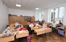 Фото 4: За шкільні парти повернулися учні ліцею №5, що постраждав від російських обстрілів 4 вересня