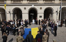 Фото 5: Ветерани та депутати першого скликання підняли український стяг над Ратушею до 36-тої річниці (фото/відео)