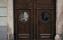 Фото 1: Неподалік Львівської національної філармонії відновили історичну браму
